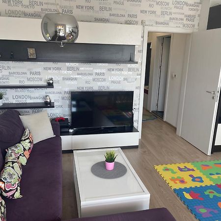 Briz Apartment; 2 Bdr; 6 Guests; Private Parking Βάρνα Εξωτερικό φωτογραφία
