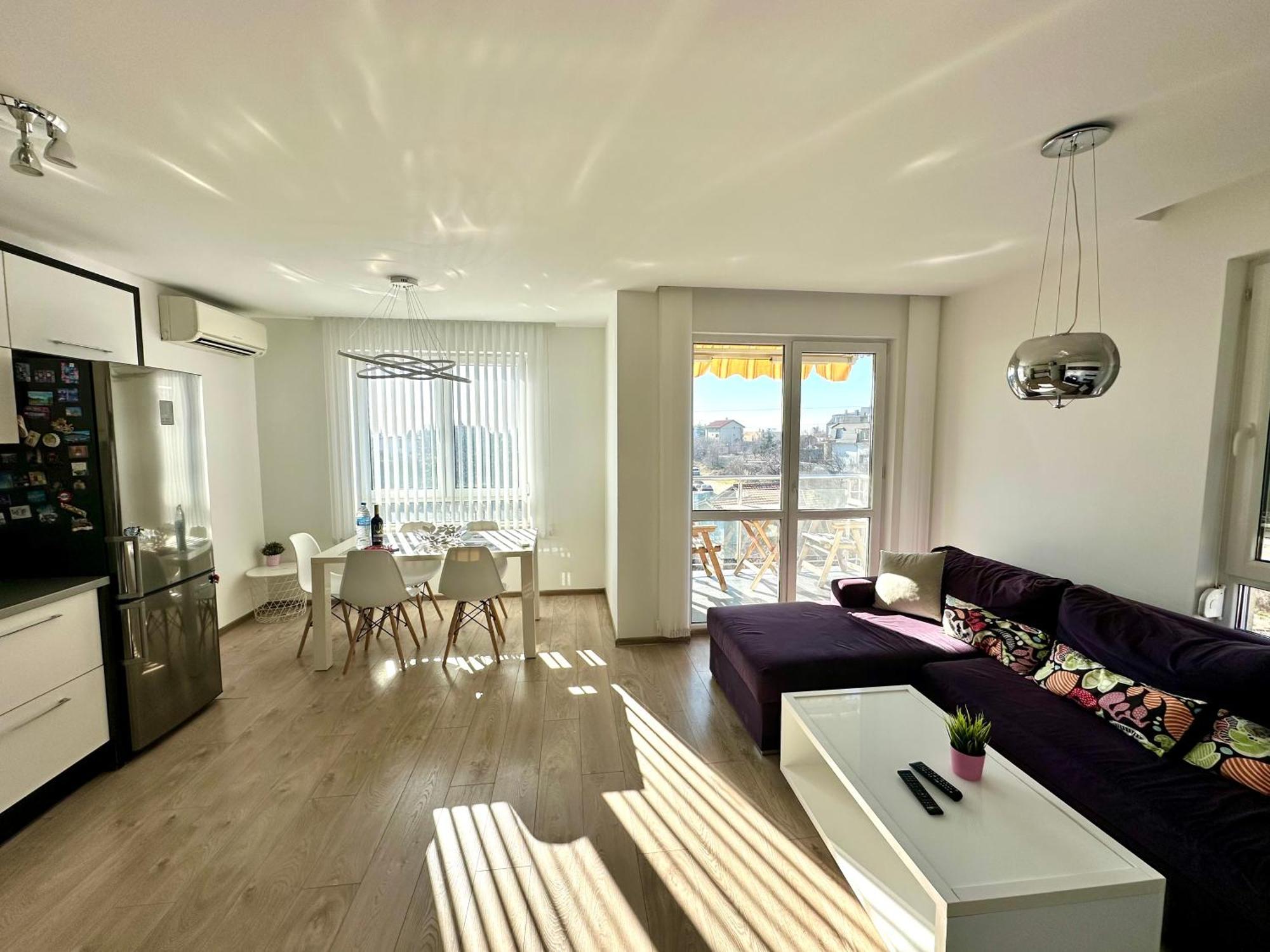 Briz Apartment; 2 Bdr; 6 Guests; Private Parking Βάρνα Εξωτερικό φωτογραφία