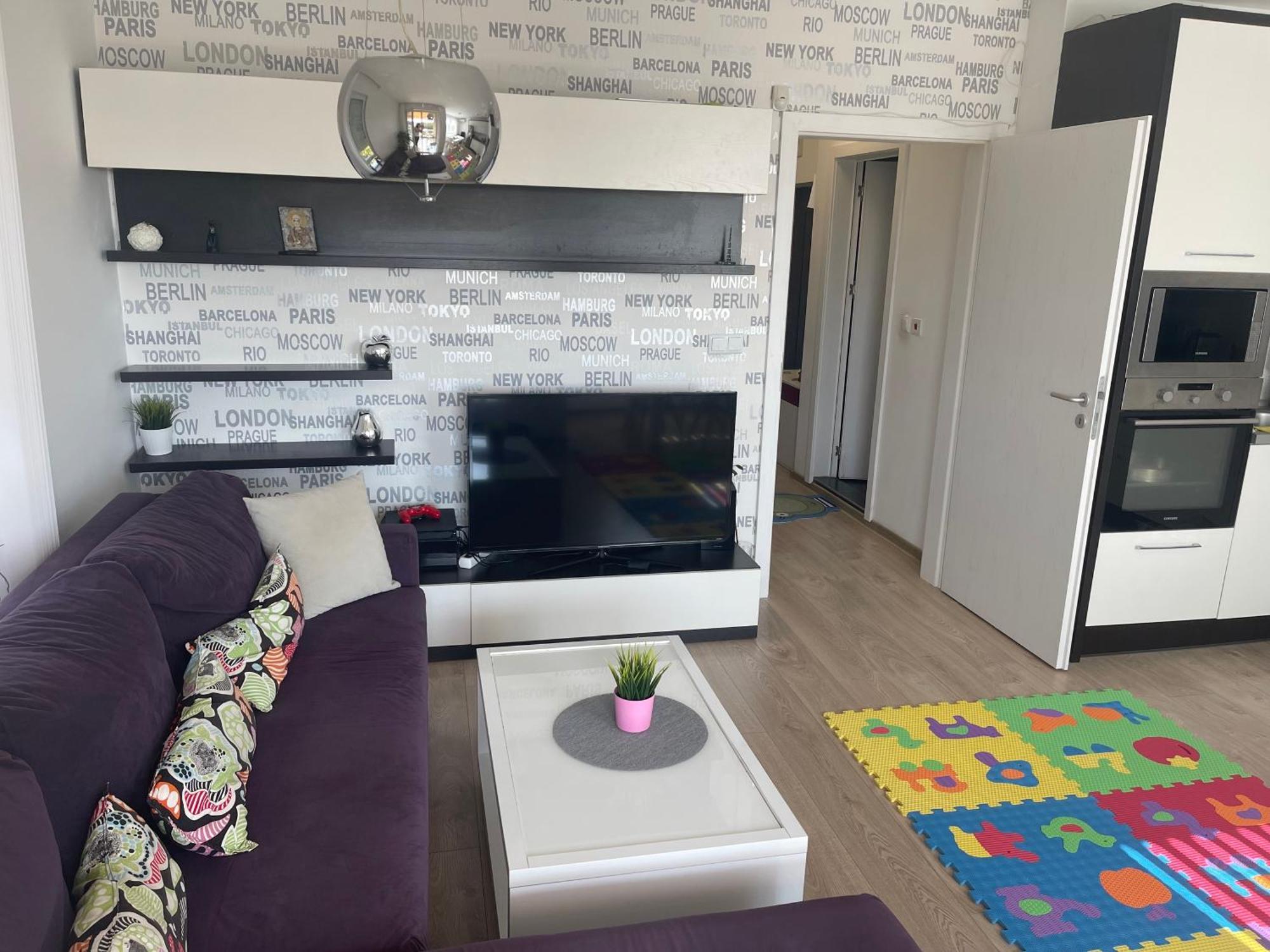 Briz Apartment; 2 Bdr; 6 Guests; Private Parking Βάρνα Εξωτερικό φωτογραφία